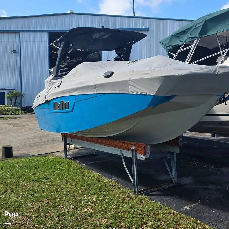 Slide: The Image of Malibu M240 Coastal Package 2020 - 16276929