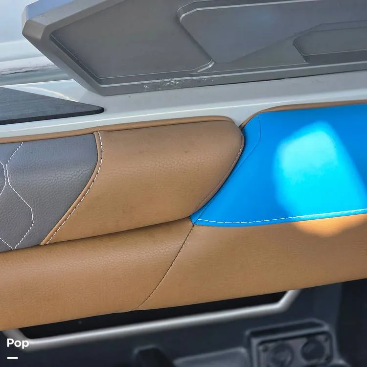 Slide: The Image of Malibu M240 Coastal Package 2020 - 16276949