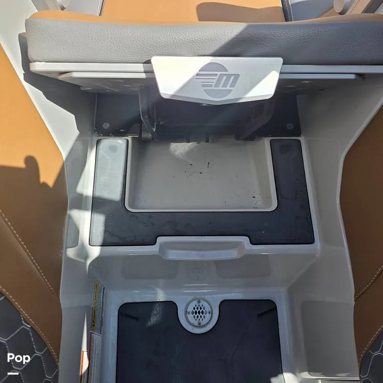 Slide: The Image of Malibu M240 Coastal Package 2020 - 16276958