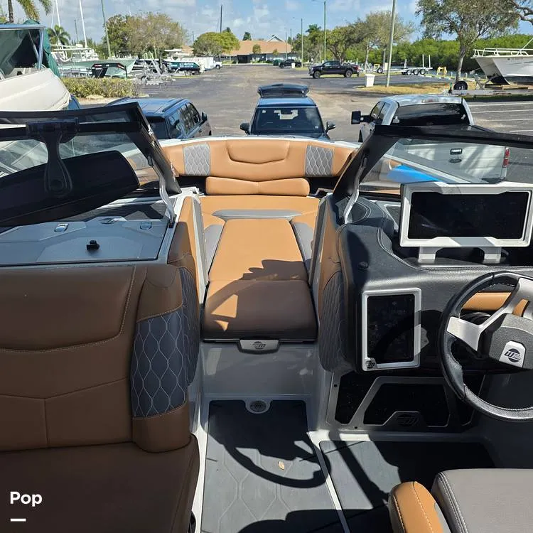 Slide: The Image of Malibu M240 Coastal Package 2020 - 16276922