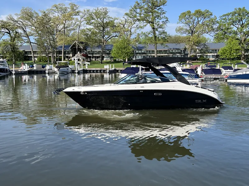Slide: The Image of Sea Ray SLX 260 Surf 2024 - 1