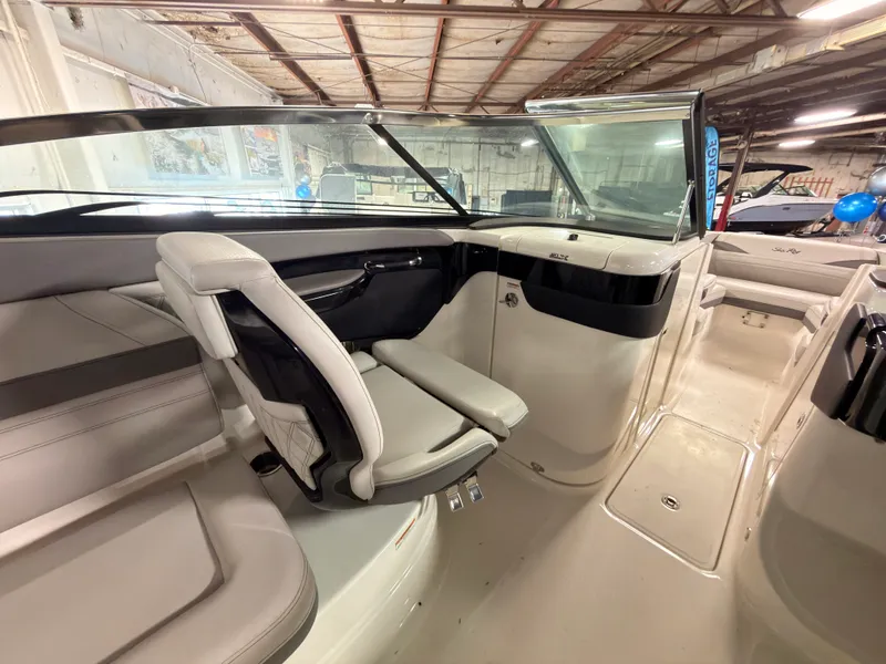 Slide: The Image of Sea Ray SLX 260 Surf 2024 - 26