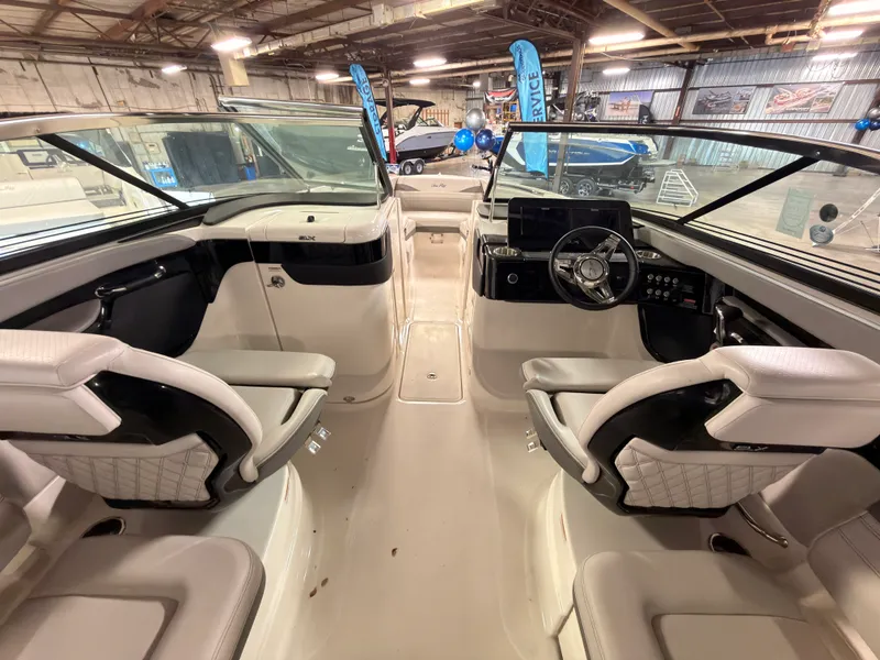 Slide: The Image of Sea Ray SLX 260 Surf 2024 - 25
