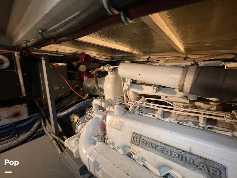 Slide: The Image of Hatteras 43 Double Cabin Motor Yacht 1988 - 16304423