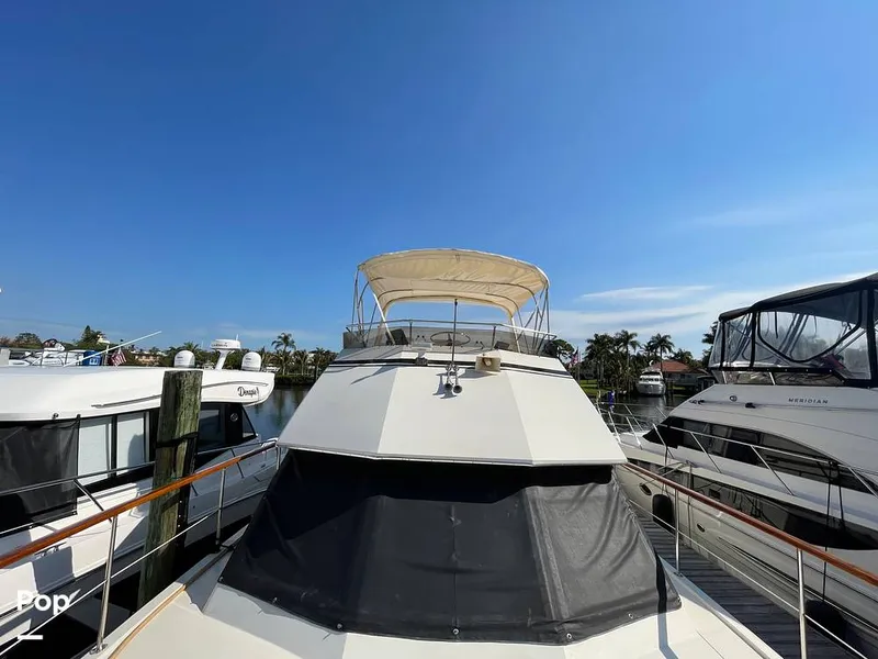 Slide: The Image of Hatteras 43 Double Cabin Motor Yacht 1988 - 16304485