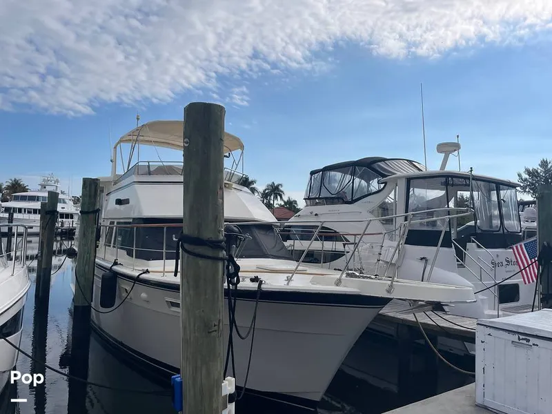 Slide: The Image of Hatteras 43 Double Cabin Motor Yacht 1988 - 16303199