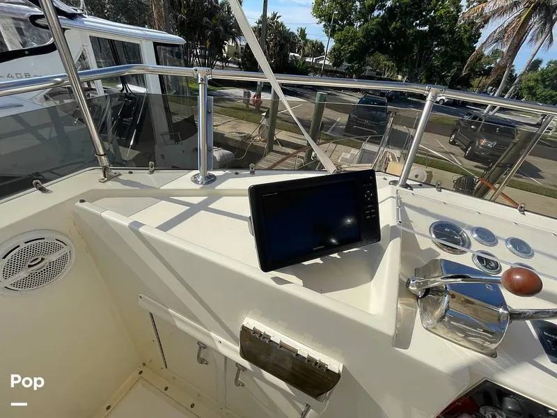 Slide: The Image of Hatteras 43 Double Cabin Motor Yacht 1988 - 16303690