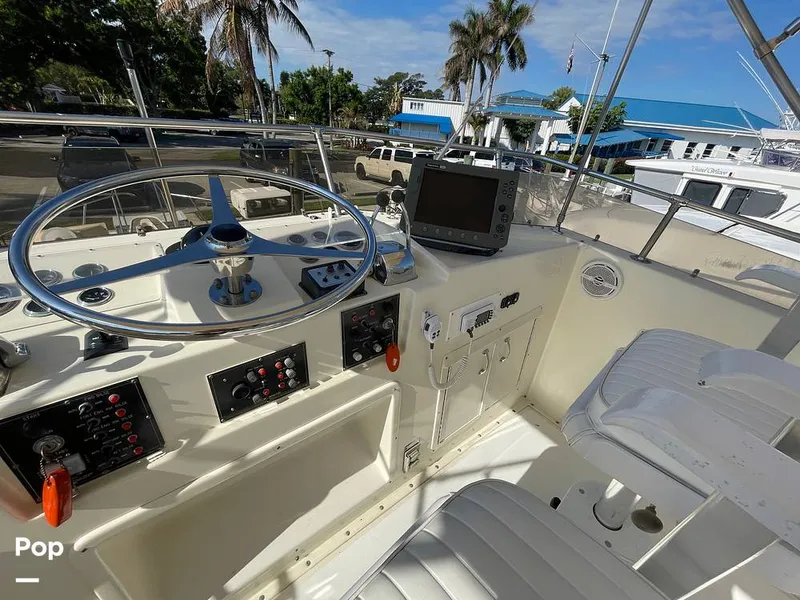 Slide: The Image of Hatteras 43 Double Cabin Motor Yacht 1988 - 16303693