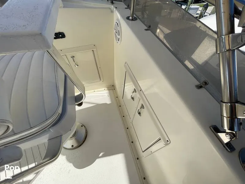 Slide: The Image of Hatteras 43 Double Cabin Motor Yacht 1988 - 16303694