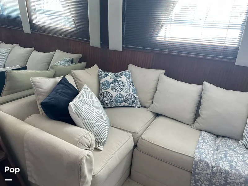 Slide: The Image of Hatteras 43 Double Cabin Motor Yacht 1988 - 16304487