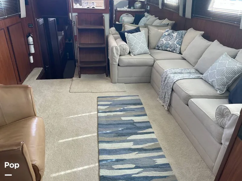 Slide: The Image of Hatteras 43 Double Cabin Motor Yacht 1988 - 16304335