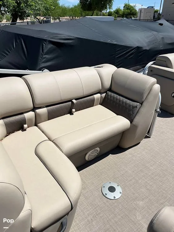 Slide: The Image of Sun Tracker SportFish 22 DLX 2022 - 16269153