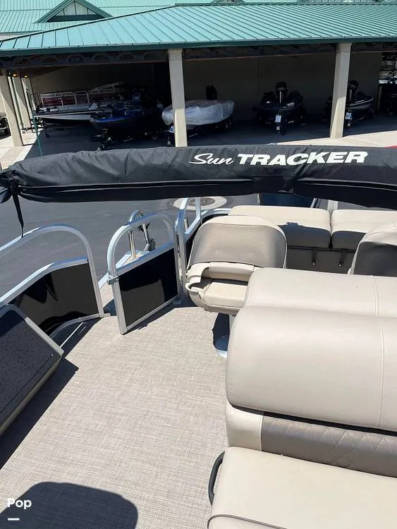 Slide: The Image of Sun Tracker SportFish 22 DLX 2022 - 16269159