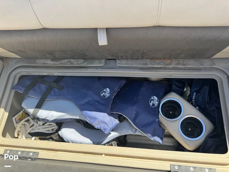 Slide: The Image of Sun Tracker SportFish 22 DLX 2022 - 16274472