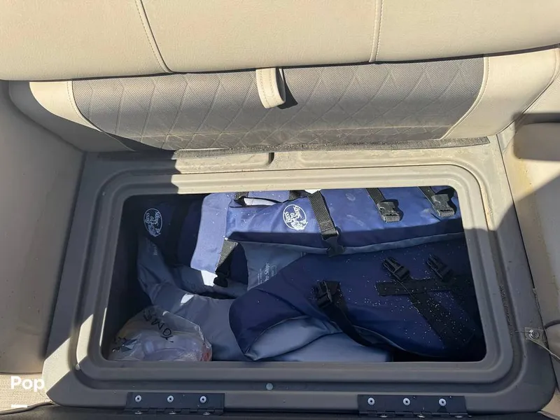 Slide: The Image of Sun Tracker SportFish 22 DLX 2022 - 16274473