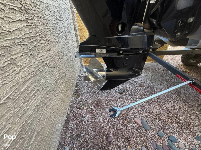 Slide: The Image of Sun Tracker SportFish 22 DLX 2022 - 16274480