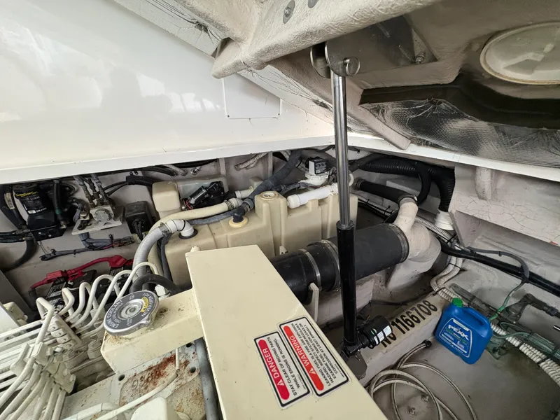 Slide: The Image of Sea Ray 420 Sundancer 2005 - 69