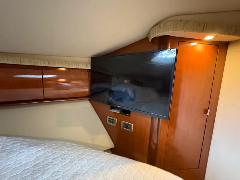 Slide: The Image of Sea Ray 420 Sundancer 2005 - 27