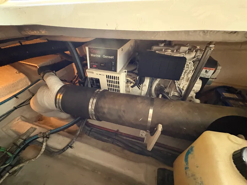 Slide: The Image of Sea Ray 420 Sundancer 2005 - 67