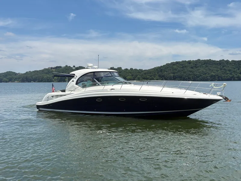 Slide: The Image of Sea Ray 420 Sundancer 2005 - 1