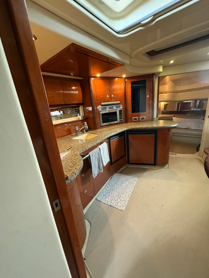 Slide: The Image of Sea Ray 420 Sundancer 2005 - 14