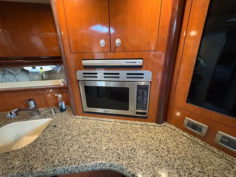 Slide: The Image of Sea Ray 420 Sundancer 2005 - 18