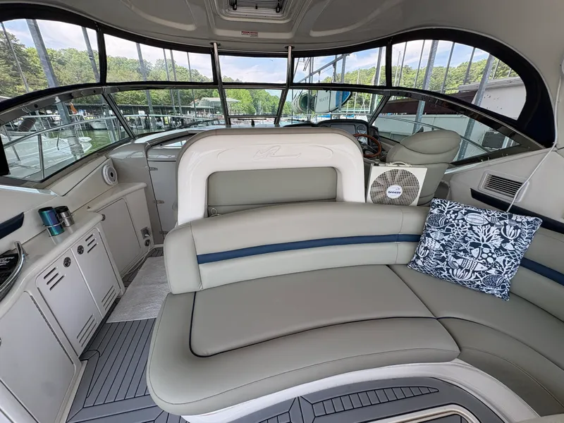 Slide: The Image of Sea Ray 420 Sundancer 2005 - 38