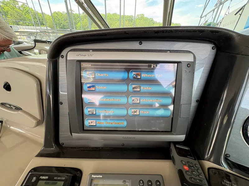 Slide: The Image of Sea Ray 420 Sundancer 2005 - 53