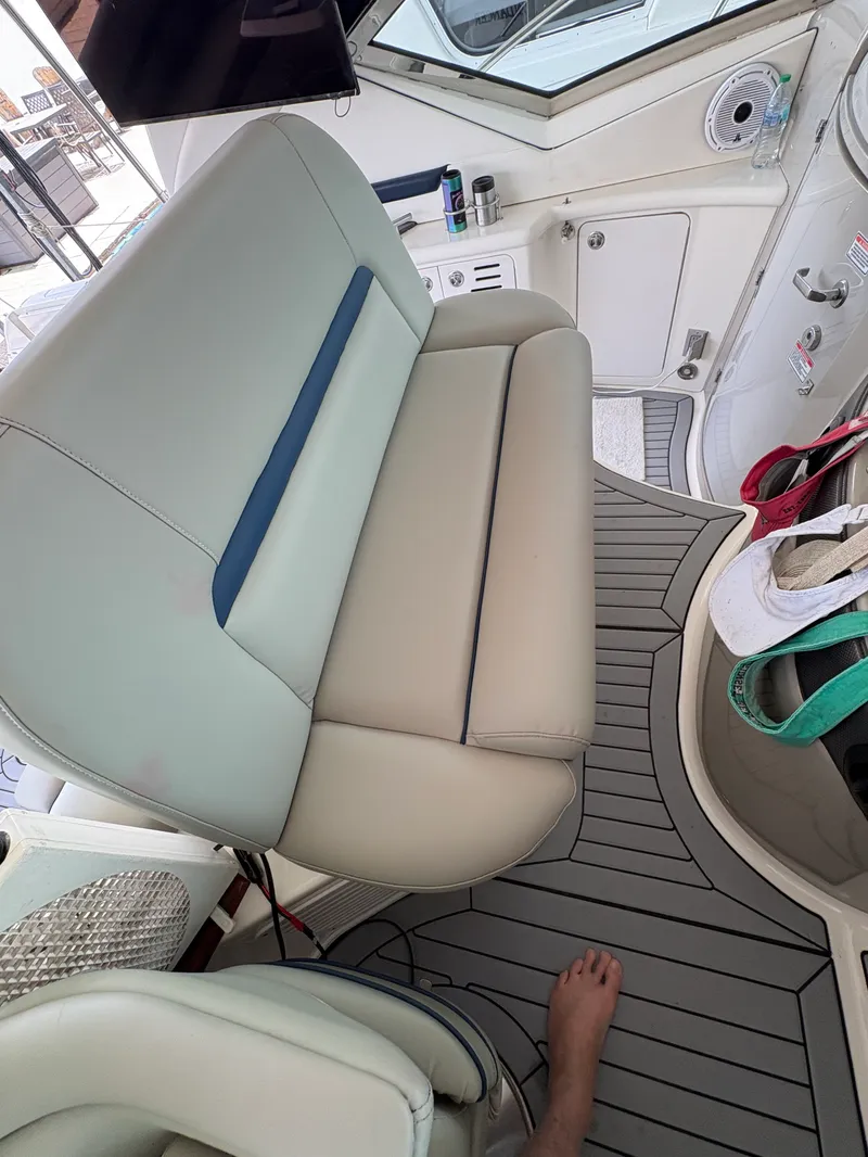 Slide: The Image of Sea Ray 420 Sundancer 2005 - 48