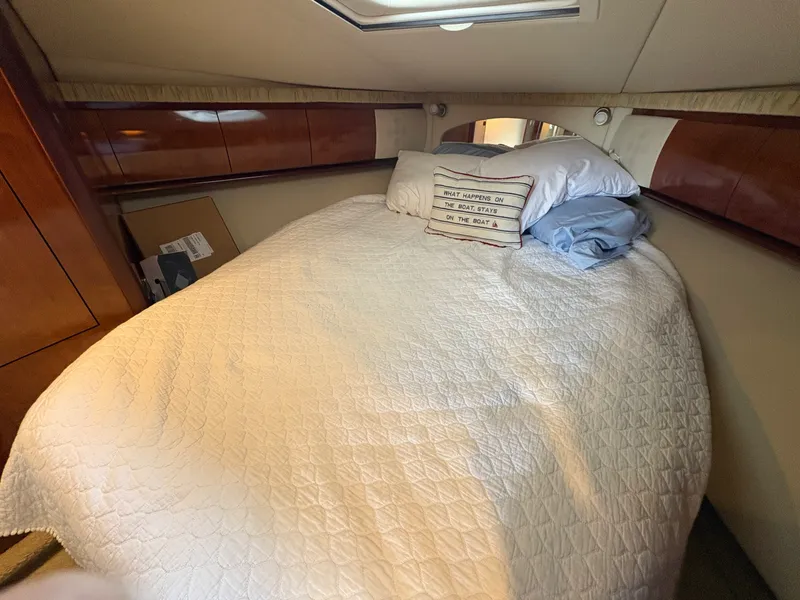 Slide: The Image of Sea Ray 420 Sundancer 2005 - 23