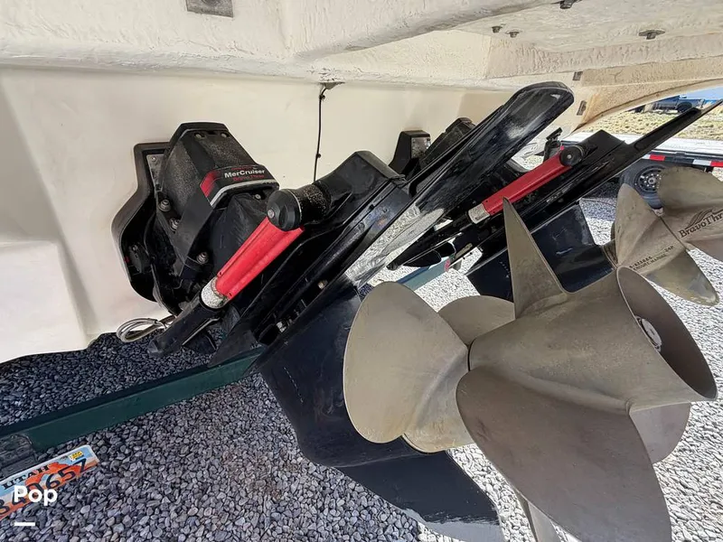 Slide: The Image of Sea Ray Sundancer 290 Express Cruiser 2000 - 16270373