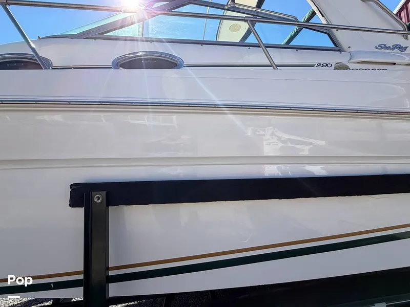 Slide: The Image of Sea Ray Sundancer 290 Express Cruiser 2000 - 16270380