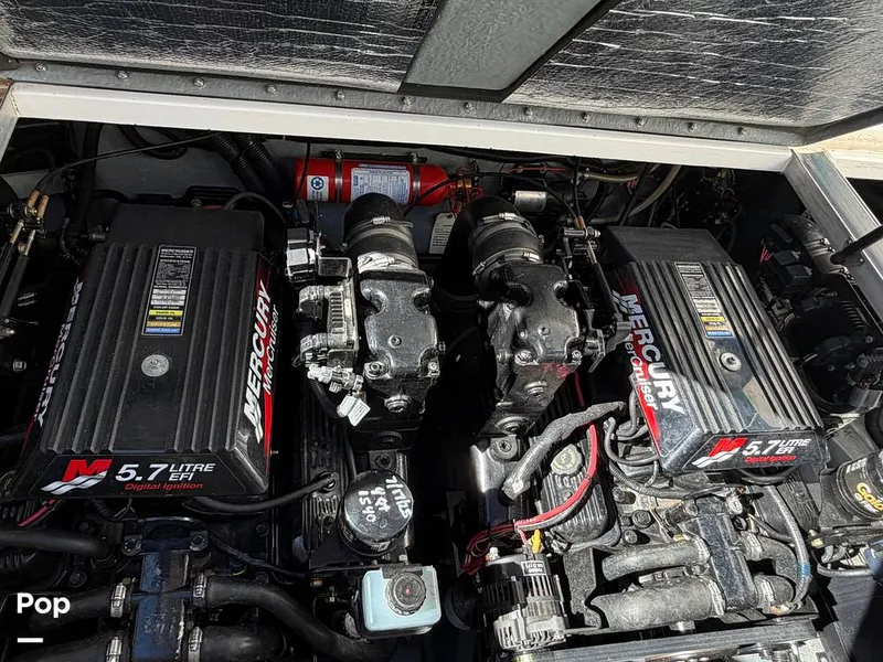 Slide: The Image of Sea Ray Sundancer 290 Express Cruiser 2000 - 16270391