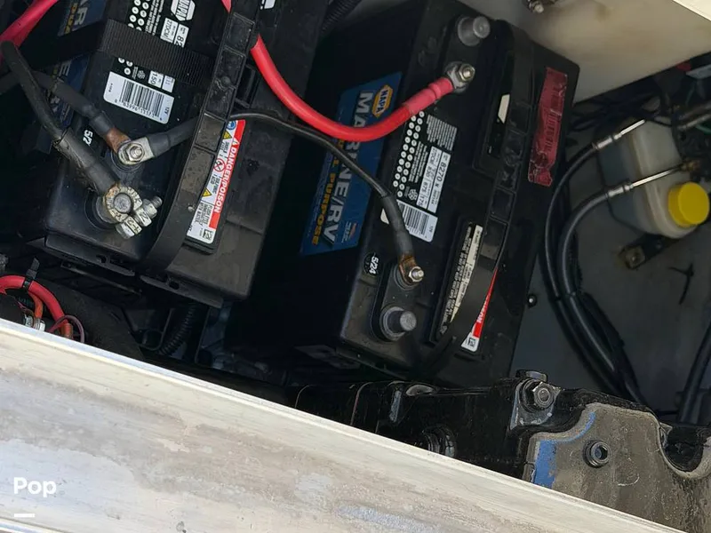 Slide: The Image of Sea Ray Sundancer 290 Express Cruiser 2000 - 16270398