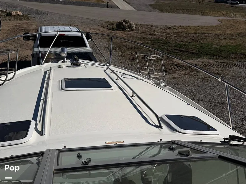 Slide: The Image of Sea Ray Sundancer 290 Express Cruiser 2000 - 16270411