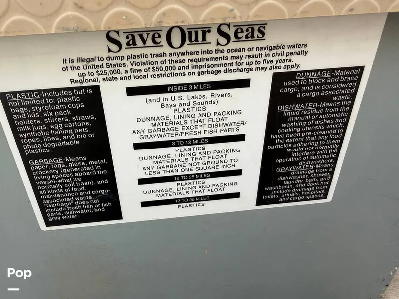 Slide: The Image of Sea Ray Sundancer 290 Express Cruiser 2000 - 16270221