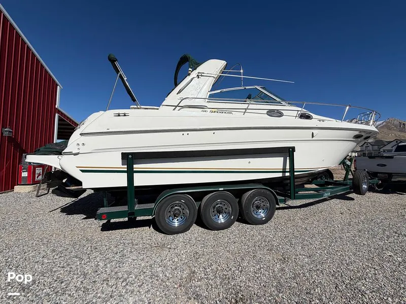 Slide: The Image of Sea Ray Sundancer 290 Express Cruiser 2000 - 16270327