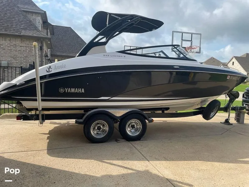 The Image of Yamaha 242 Limited S 2017 - undefined