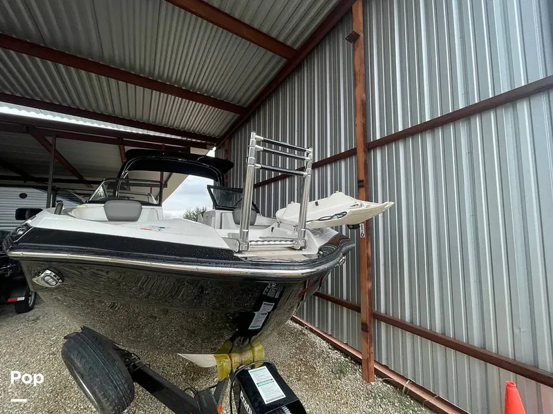 Slide: The Image of Yamaha 242 Limited S 2017 - 16266801