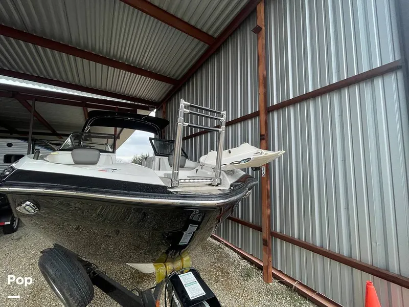 Slide: The Image of Yamaha 242 Limited S 2017 - 16266802