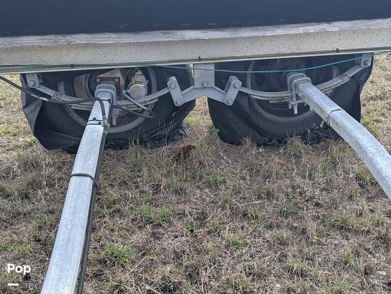 Slide: The Image of Action Craft 2310 TE Coastal Bay 2005 - 16263879