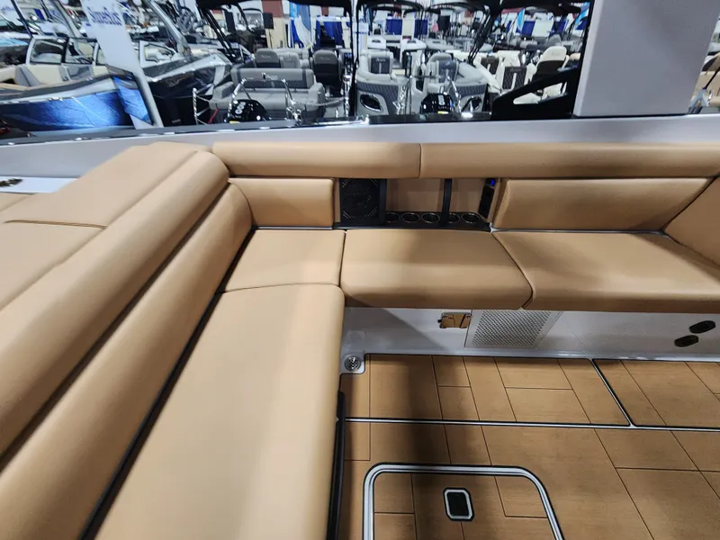 Slide: The Image of Aviara AV32 2024 - 14