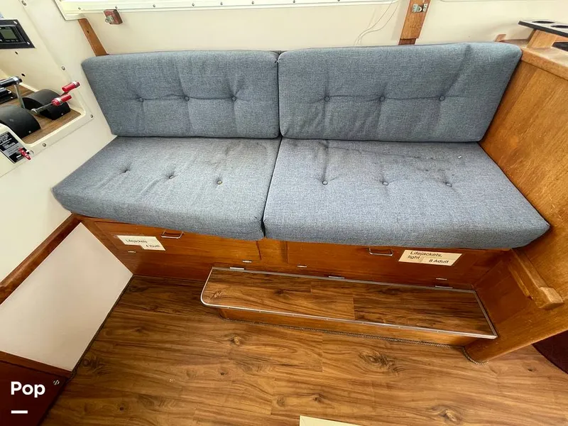 Slide: The Image of Tollycraft 30 Sport Cruiser 1989 - 16367485