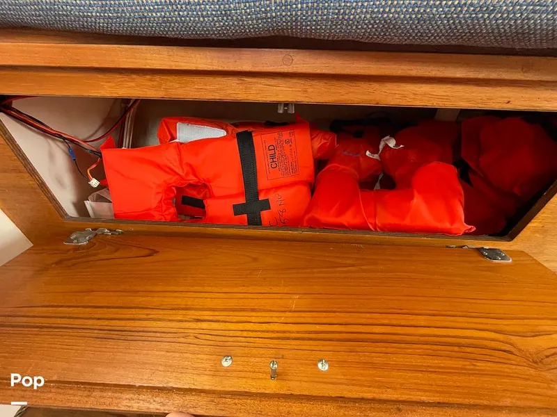 Slide: The Image of Tollycraft 30 Sport Cruiser 1989 - 16367489