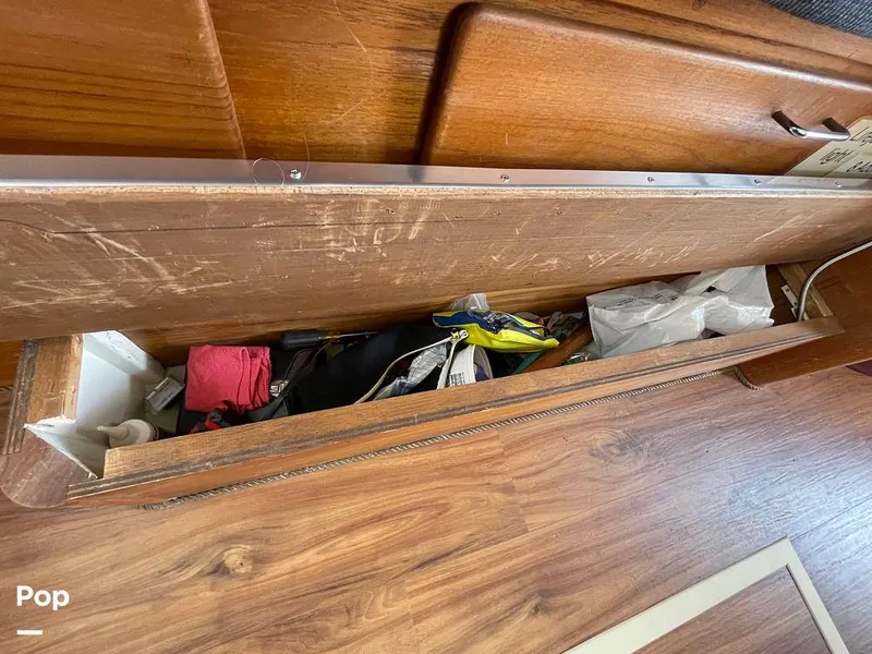 Slide: The Image of Tollycraft 30 Sport Cruiser 1989 - 16367493