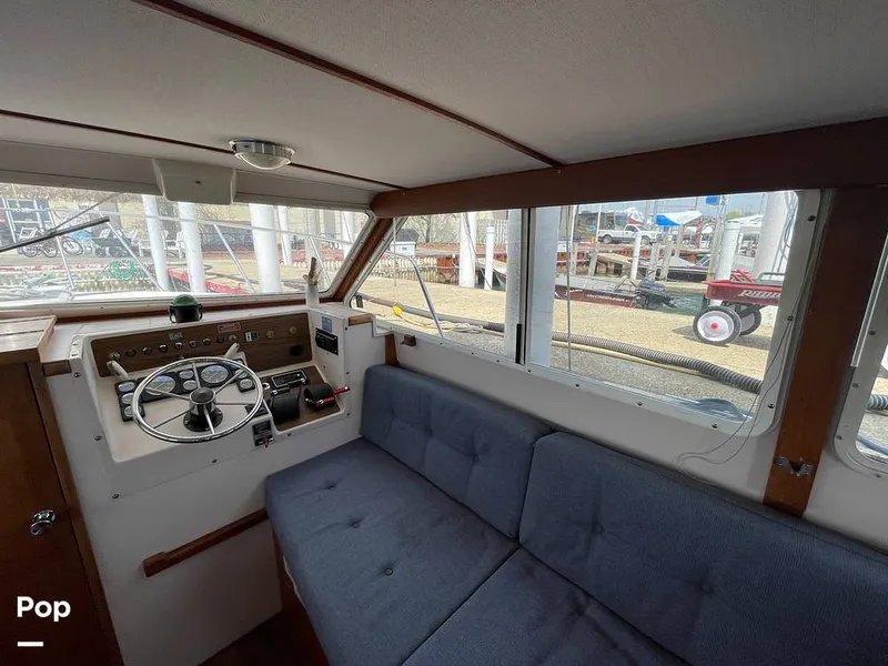 Slide: The Image of Tollycraft 30 Sport Cruiser 1989 - 16367494