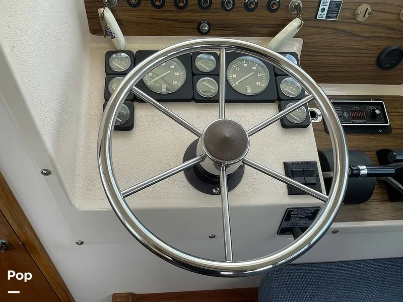 Slide: The Image of Tollycraft 30 Sport Cruiser 1989 - 16367498