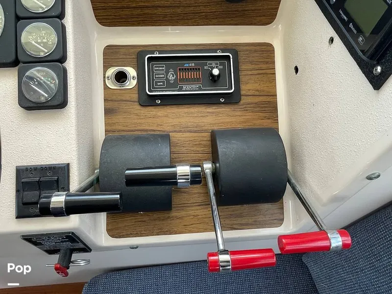 Slide: The Image of Tollycraft 30 Sport Cruiser 1989 - 16367505