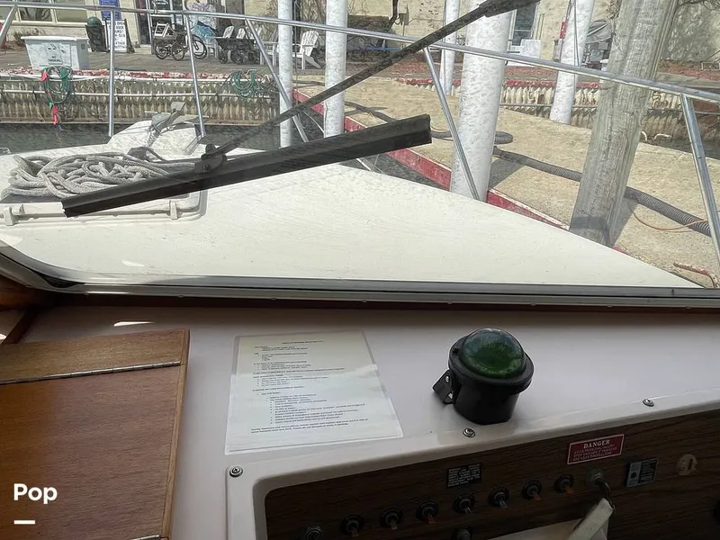 Slide: The Image of Tollycraft 30 Sport Cruiser 1989 - 16367507