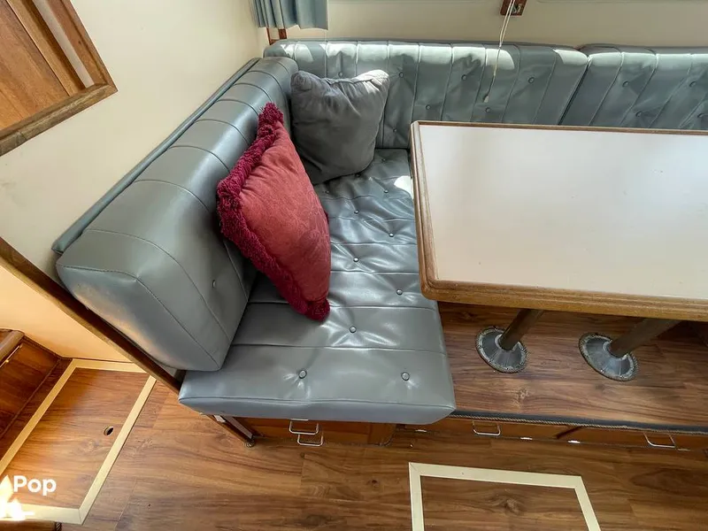 Slide: The Image of Tollycraft 30 Sport Cruiser 1989 - 16367510